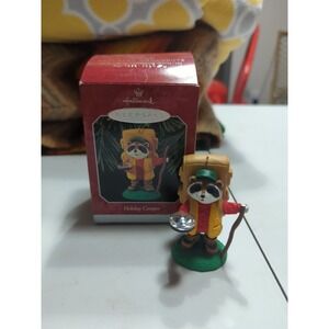 1998 Hallmark Keepsake Ornament Holiday Camper Raccoon Christmas Ornament